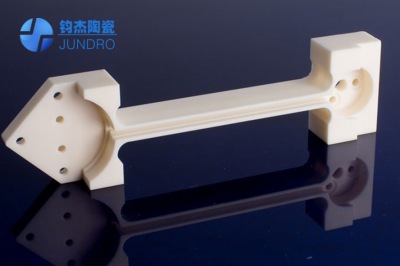 半導(dǎo)體行業(yè)：氧化鋁陶瓷發(fā)展的又一個里程碑！